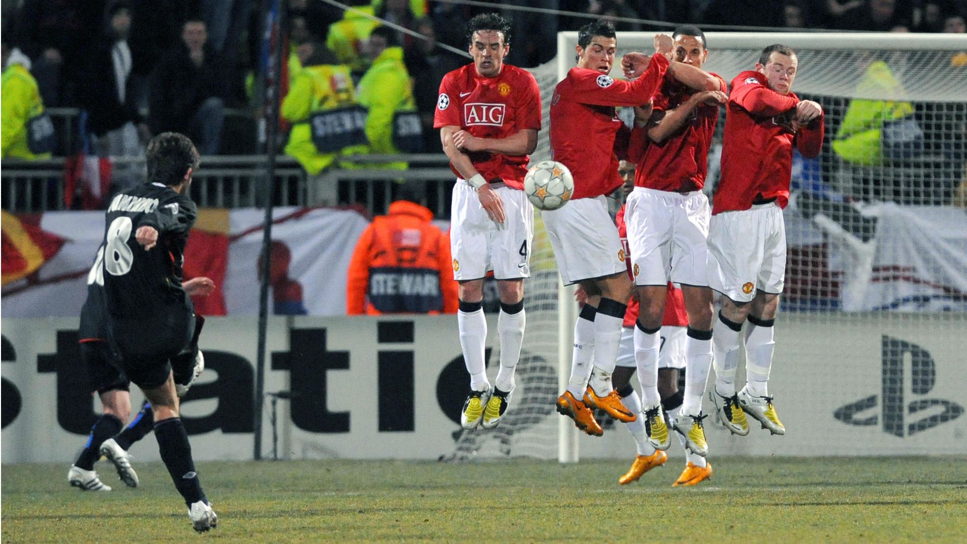 Juninho Pernambucano Lyon Manchester United 30 01 2017