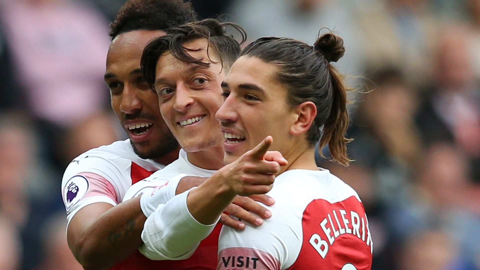 Pierre Emerick Aubameyang Mesut Ozil Hector Bellerin Arsenal EPL 09152018