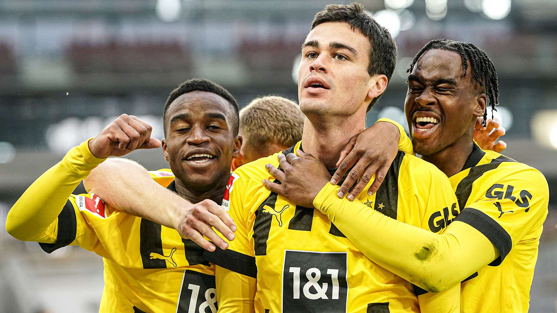 Gio Reyna celebrate 2022-23