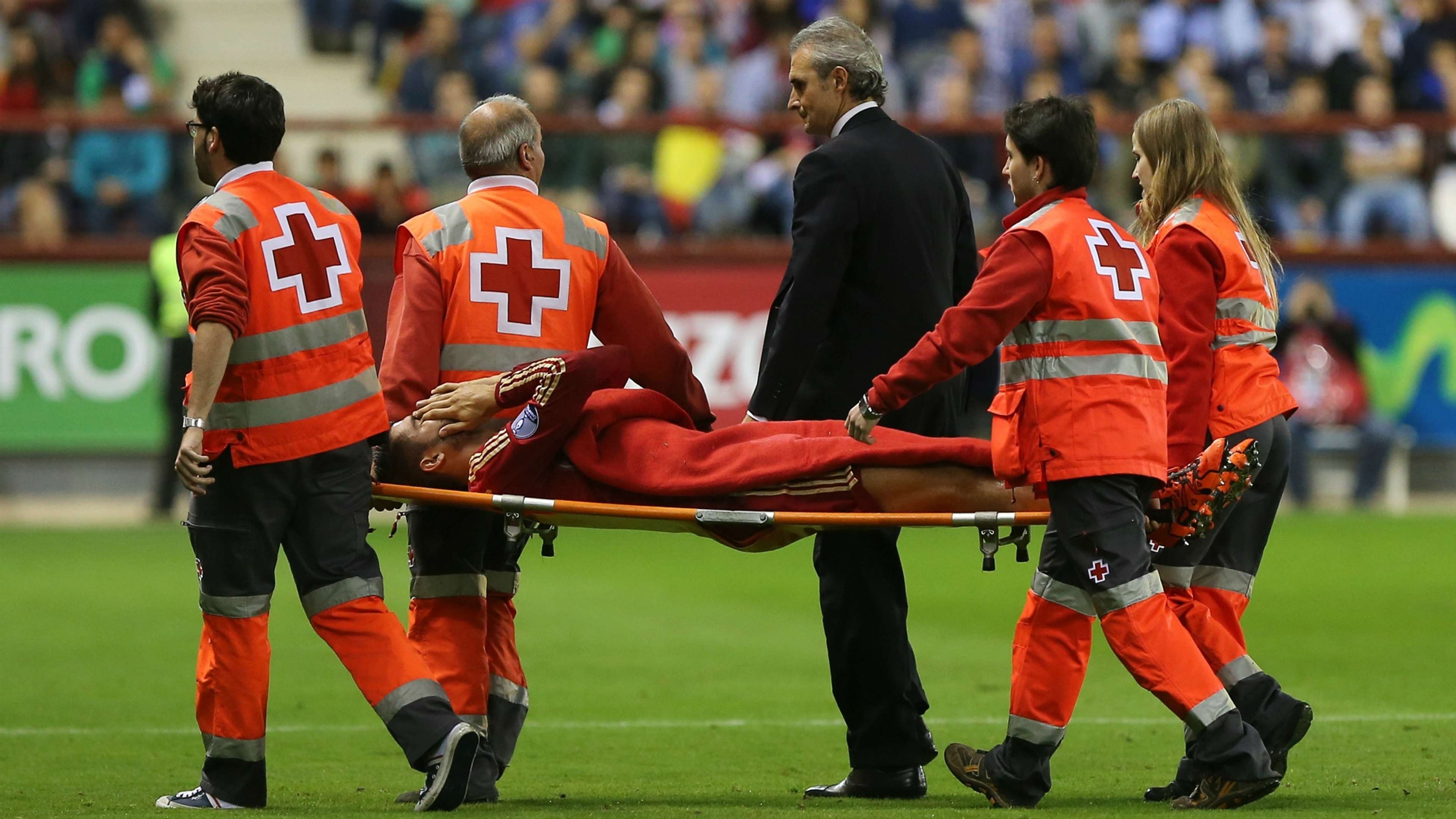 Alvaro Morata injured Spain Luxembourg 09102015