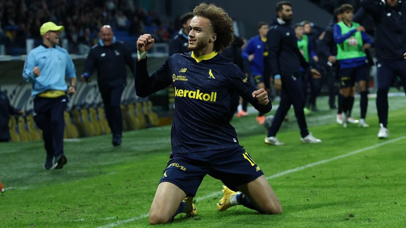 Chi è Yanis Massolin, il "marziano" in arrivo all'Inter: ruolo,  caratteristiche e carriera del talento del Modena | Goal.com Italia