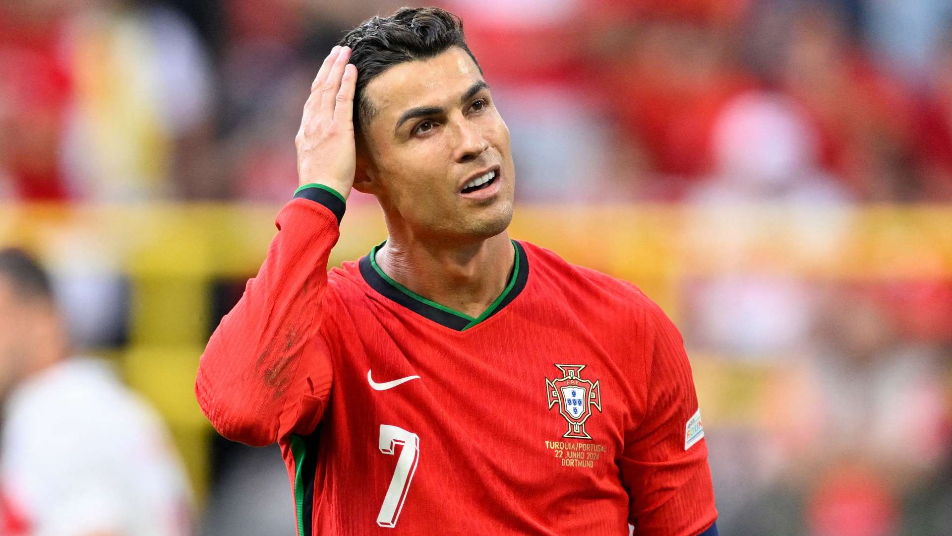 Tin chuyển nhượng trưa 24/6: Ronaldo rời Al Nassr sau EURO 2024; MU chính thức chiêu mộ Joao Neves