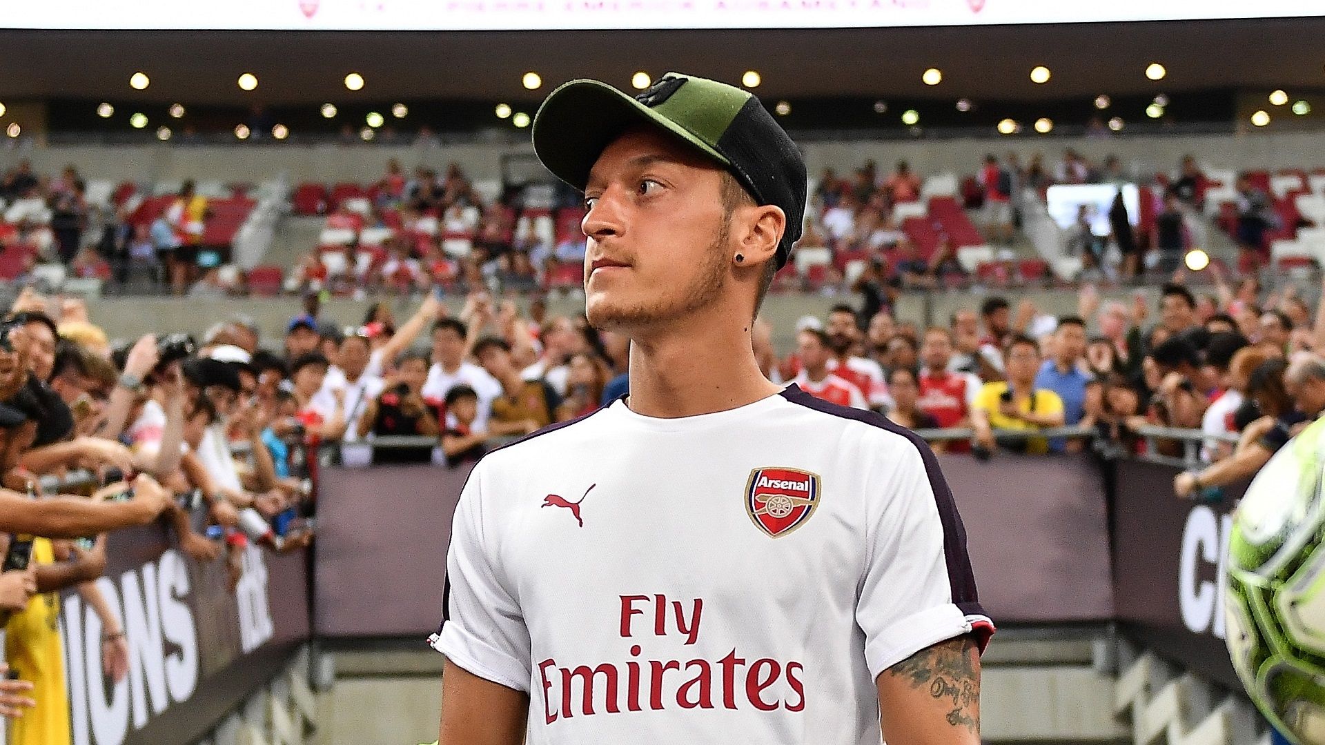 Mesut Ozil Arsenal 26072018
