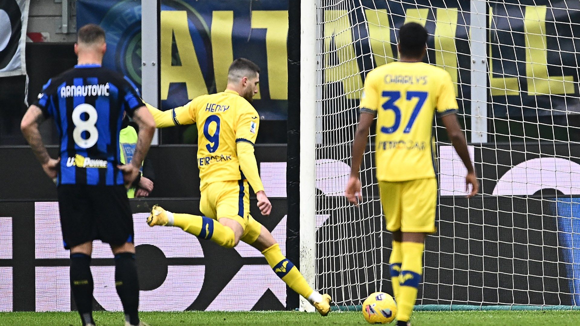 Henry rigore Inter Verona
