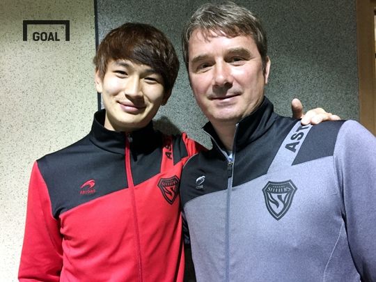 kang hyun-moo