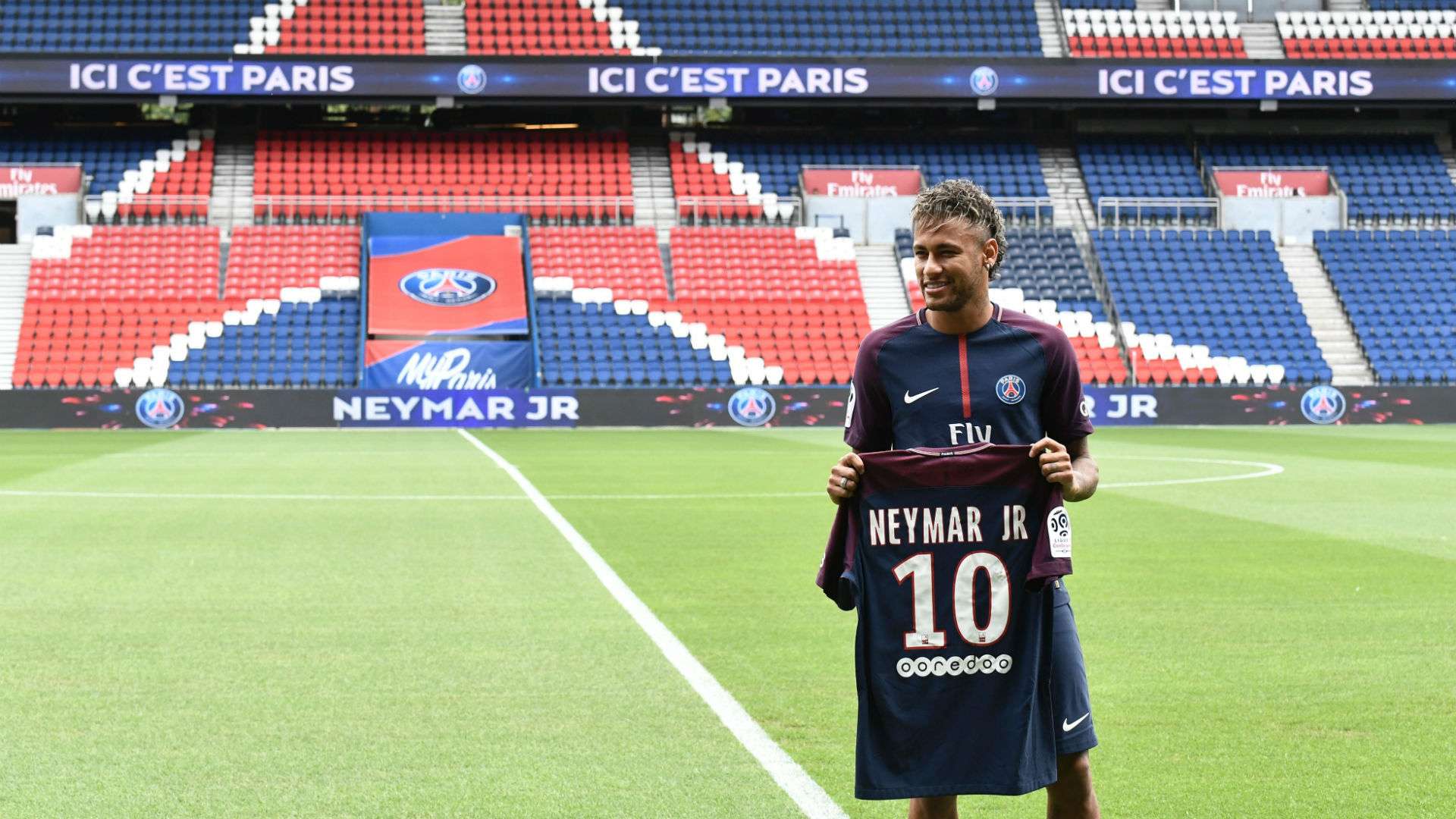 Neymar Presentación PSG Parque de los Príncipes 04082017