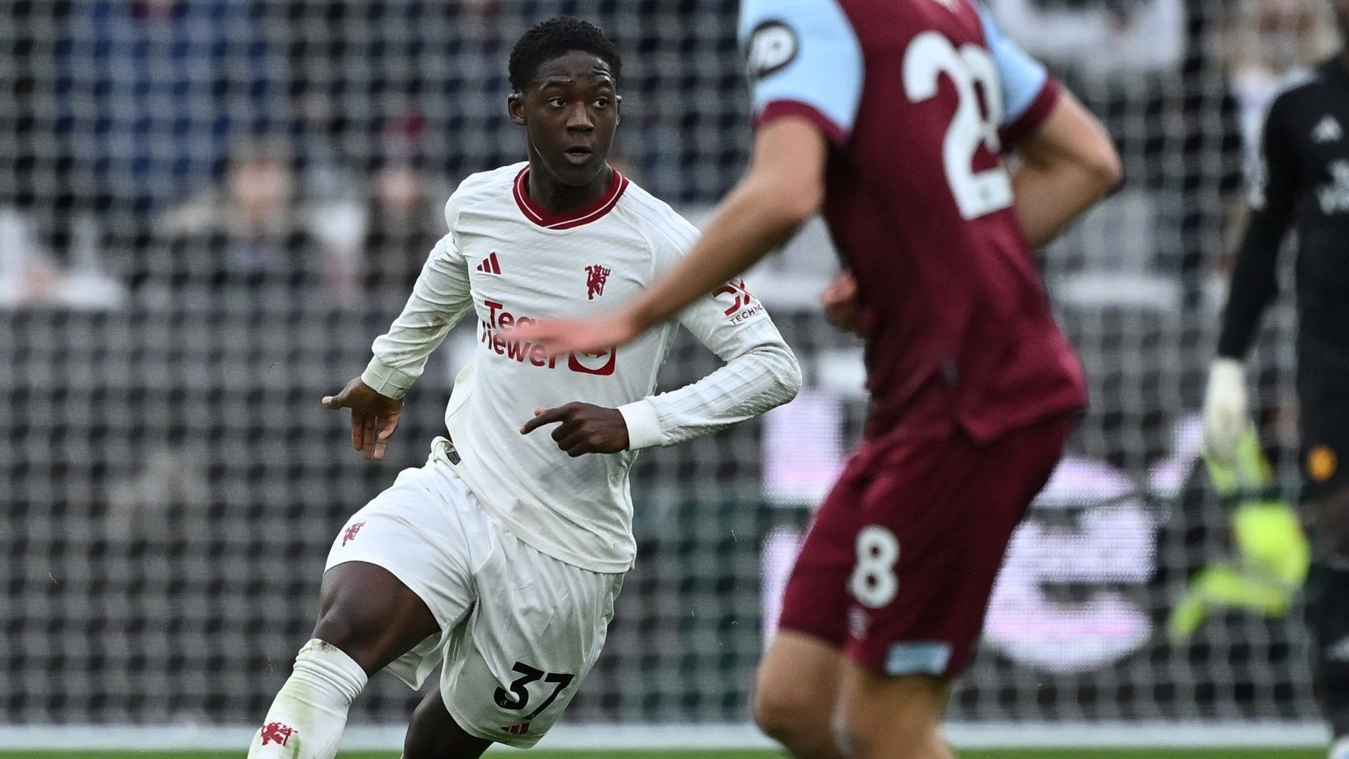 Kobbie Mainoo Manchester United 2023-24