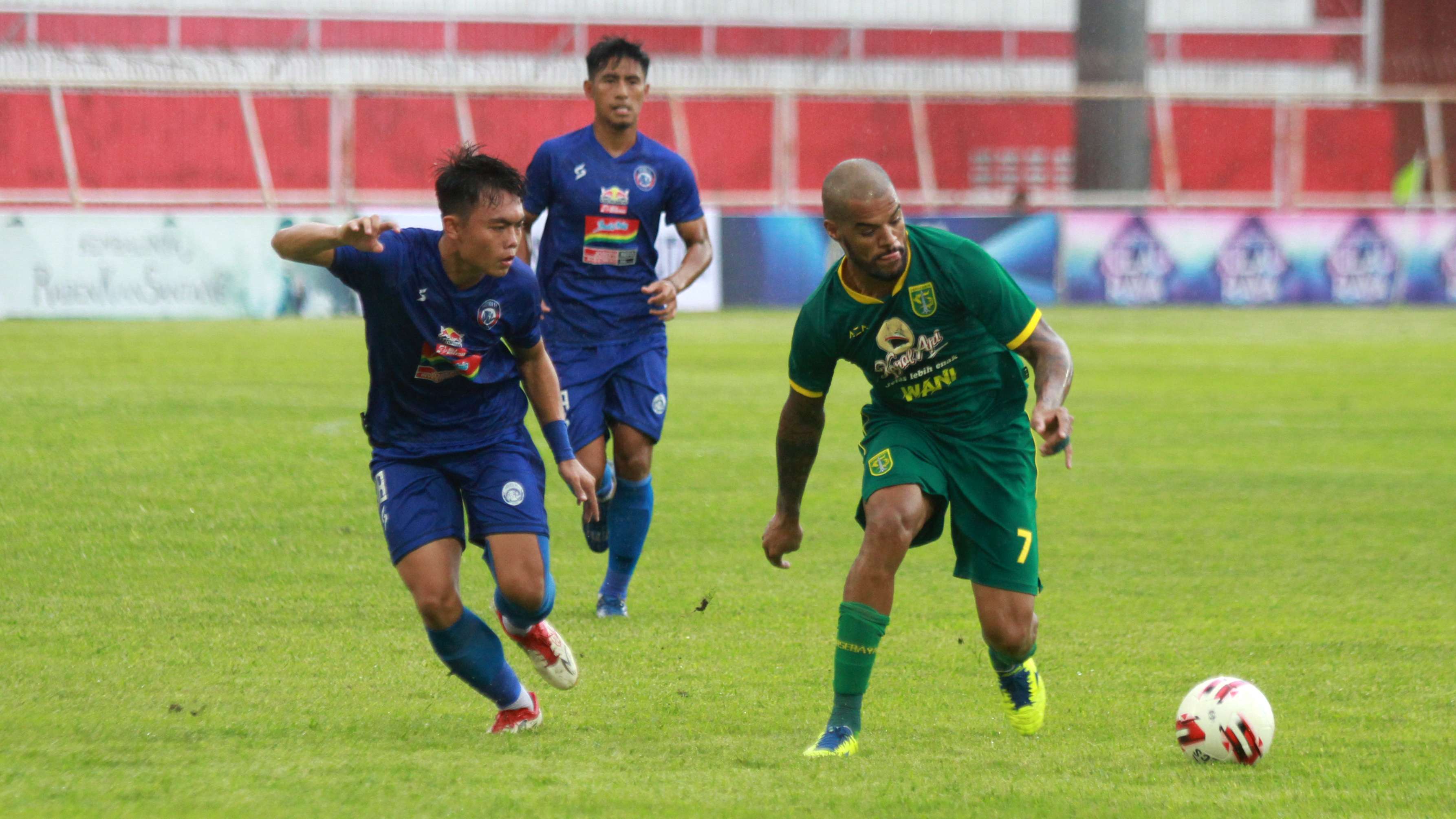 David Da Silva - Persebaya Surabaya & Vikrian Akbar - Arema FC