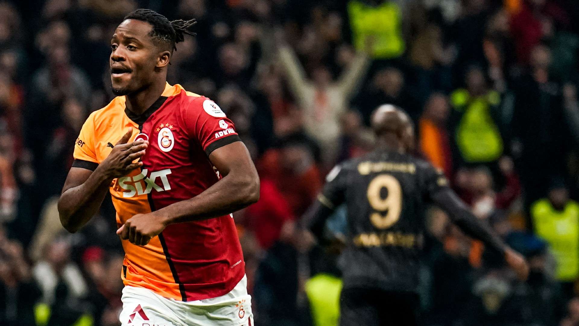 Michy Batshuayi of Galatasaray celebrates