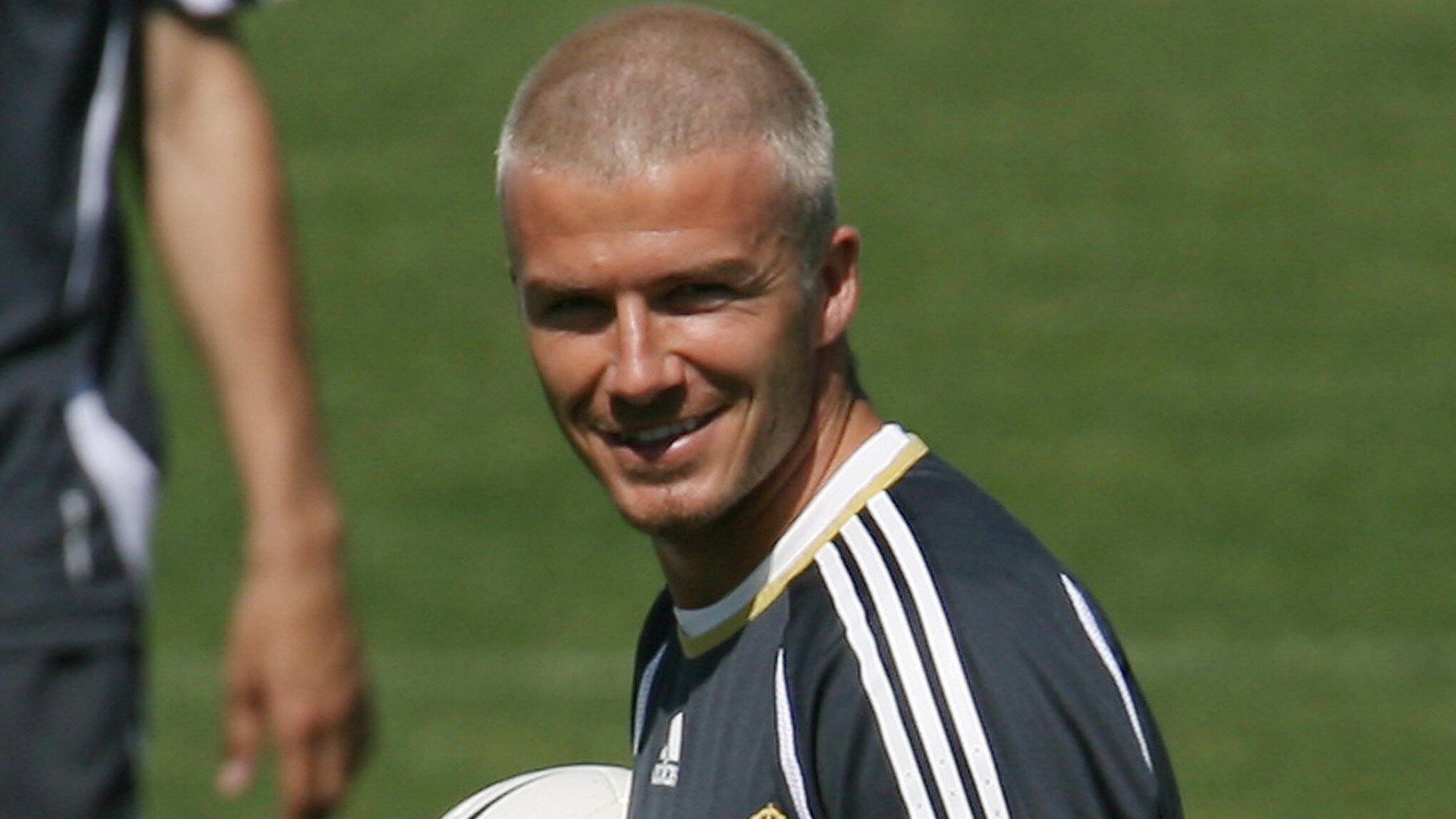 David Beckham's platinum blond hair style in 2007 at Real Madrid