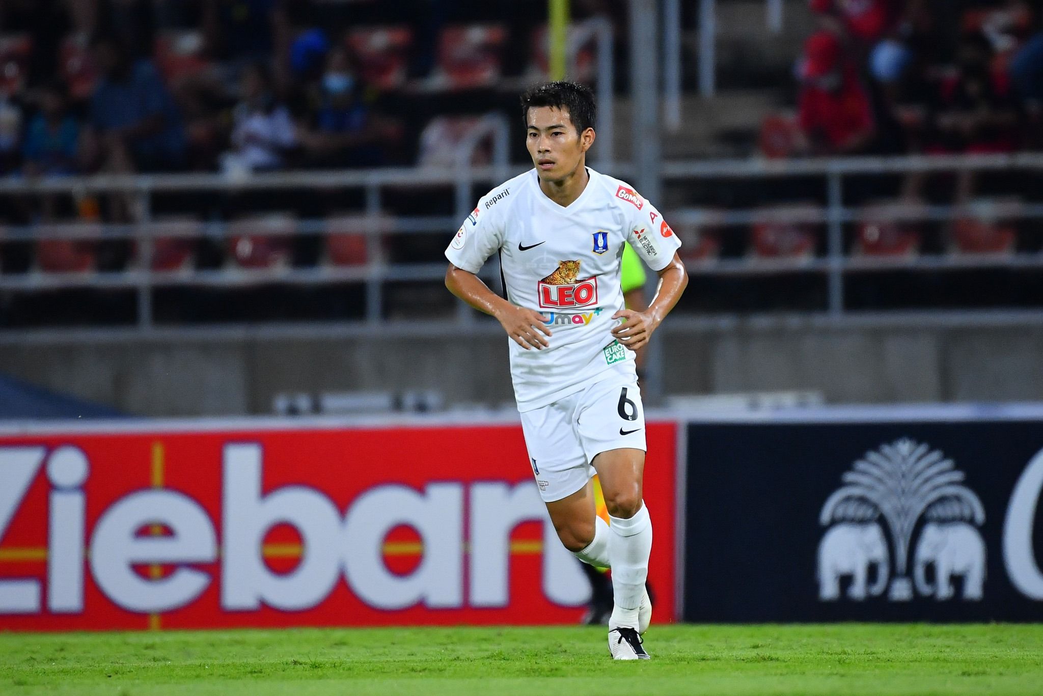 สารัช อยู่เย็น