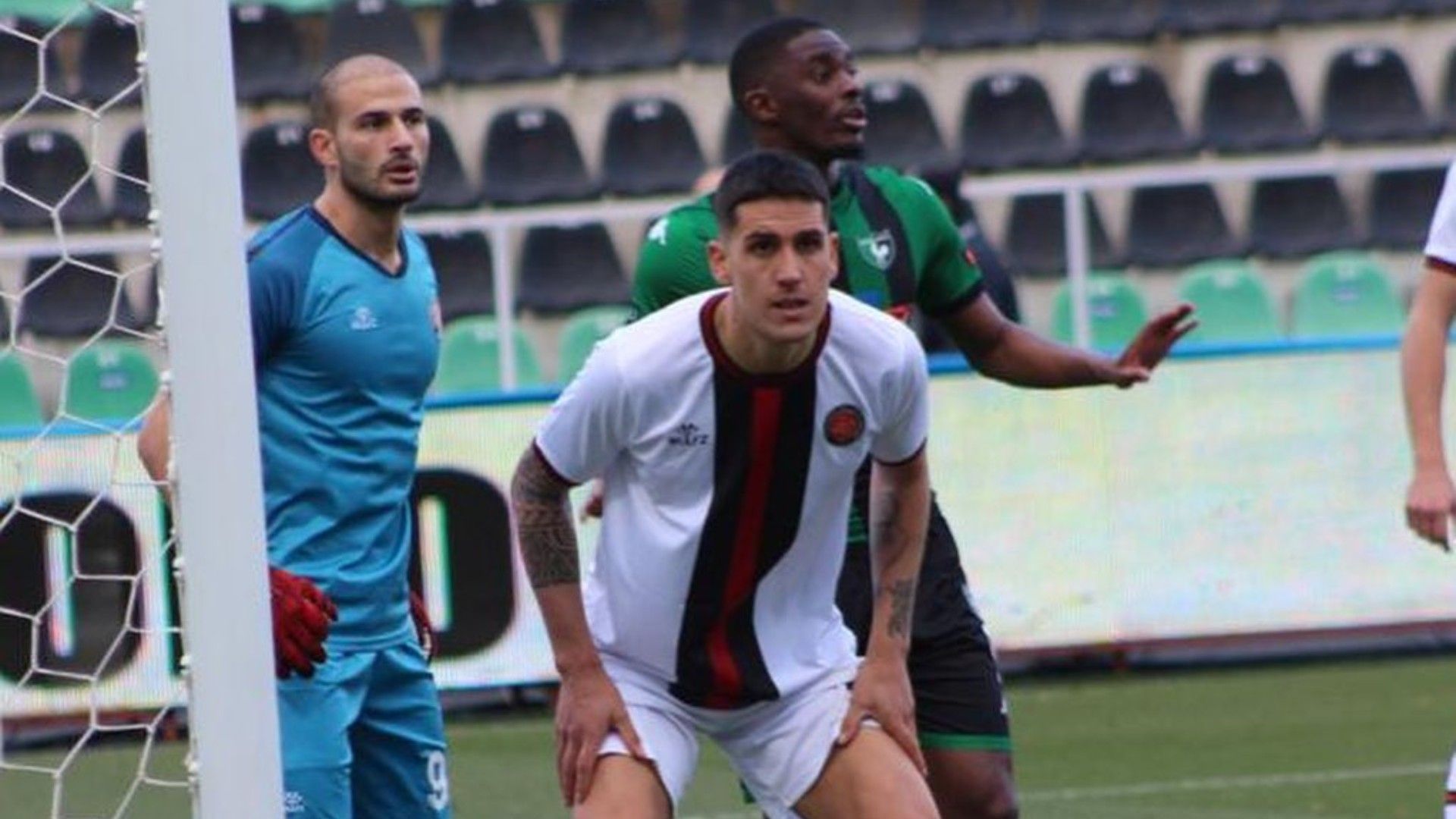 Foto Enzo Roco en la liga turca
