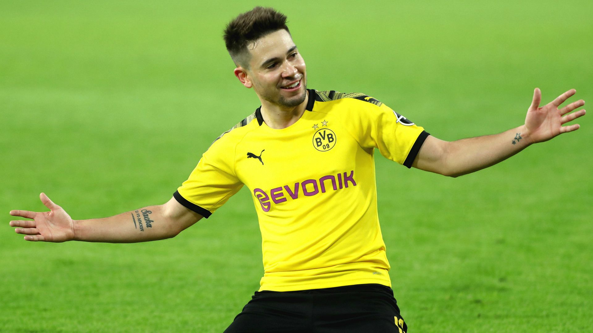 ONLY GERMANY Raphael Guerreiro Dortmund 2020
