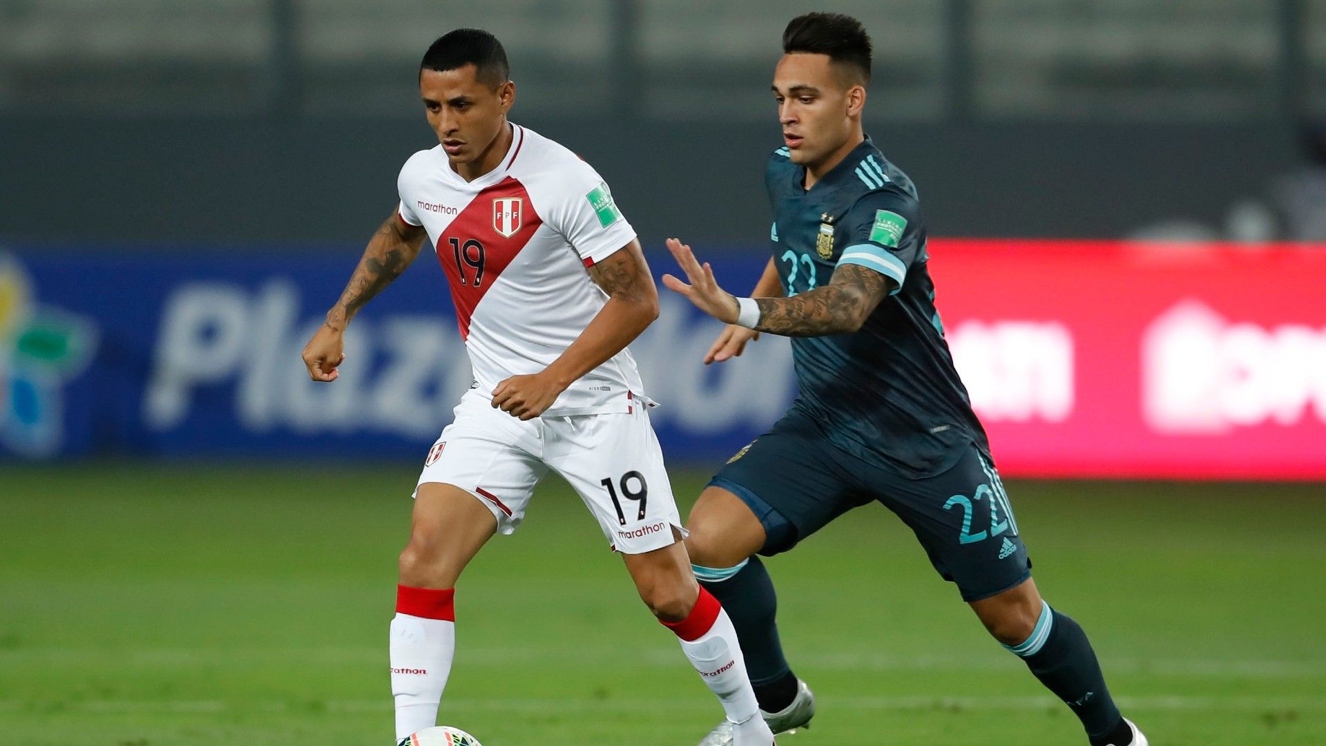 Yoshimar Yotún Perú