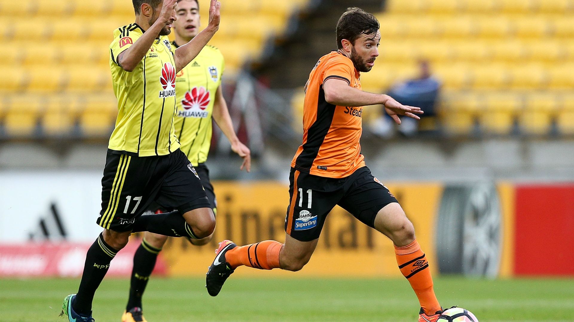 Tommy Oar Wellington Phoenix v Brisbane Roar A-League 21012017