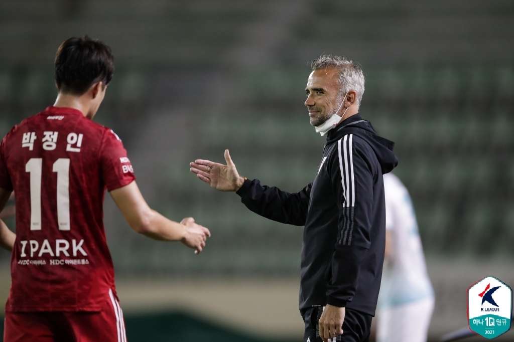 페레즈 박정인 부산