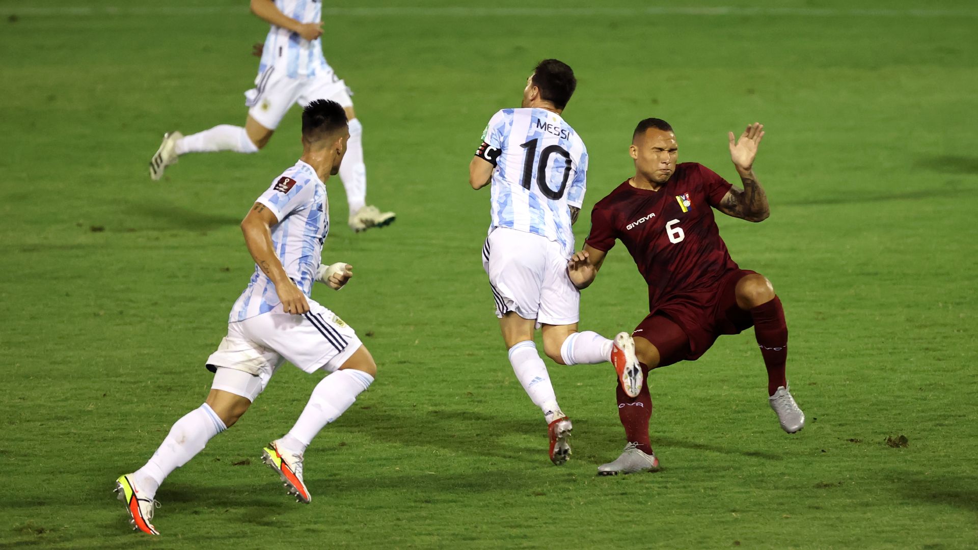 Lionel Messi Luis Adrián Martinez Venezuela Argentine