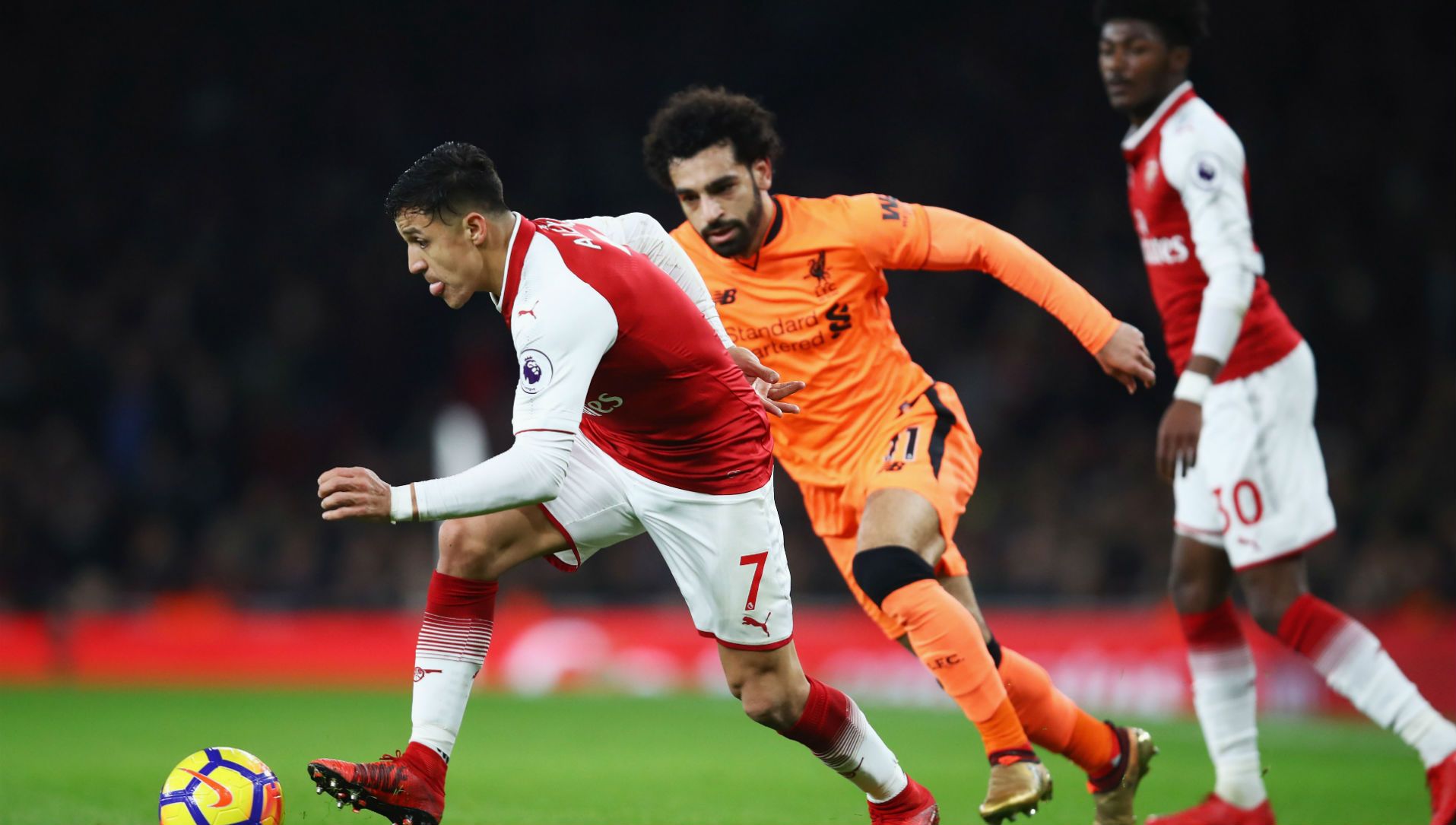221217 Arsenal Liverpool Alexis Sánchez Mohamed Salah Maitland Niles