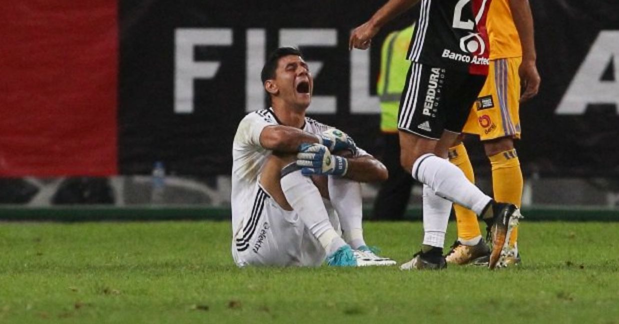 Lesión Oscar Ustari 021117