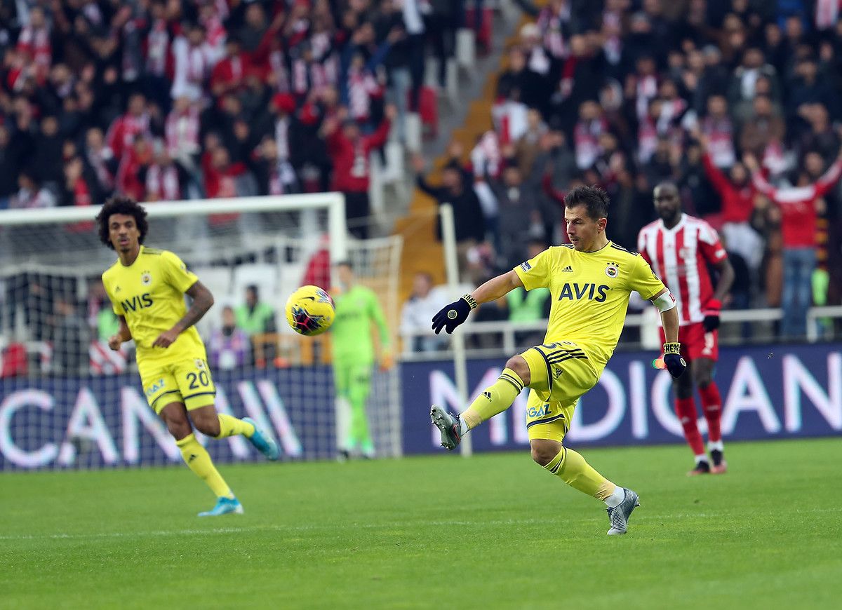 Emre Belozoglu Sivasspor Fenerbahce 12/15/19