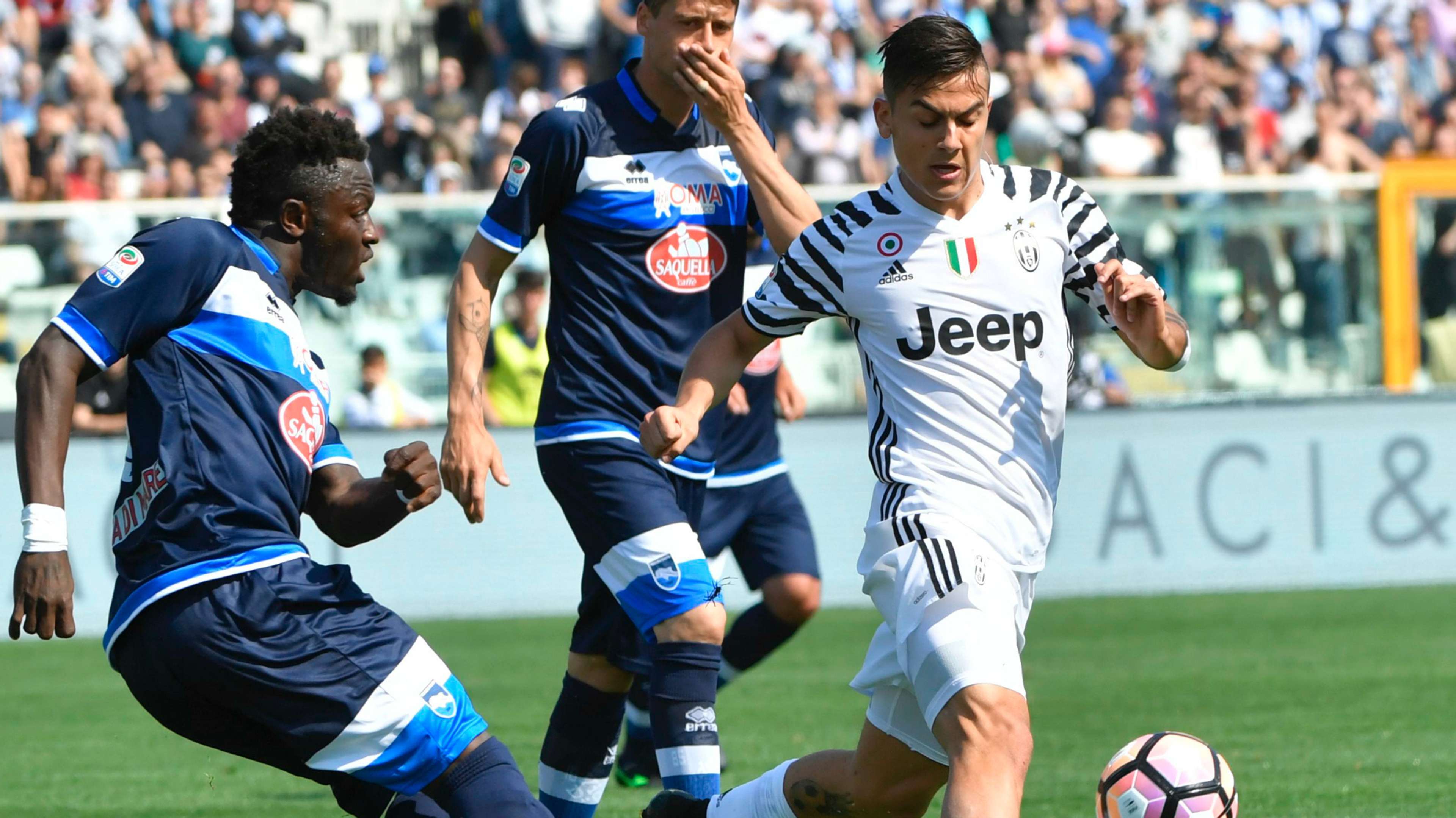 Muntari Dybala Pescara Juventus Serie A