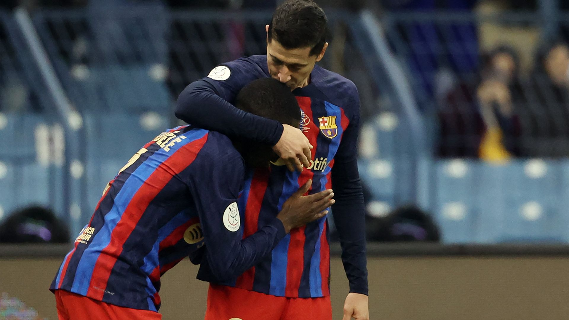 Robert Lewandowski celebrate Ousmane Dembele Super Cup Barcelona 2022-23