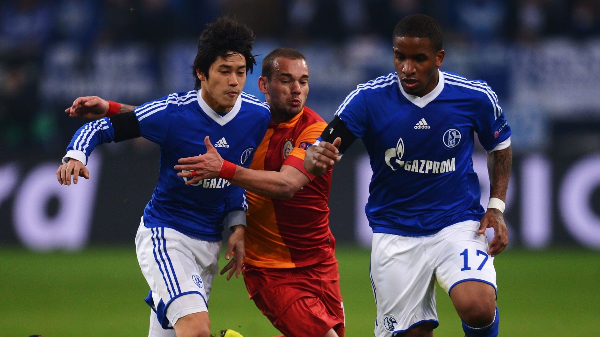 Atsuto Uchida and Jefferson Farfan