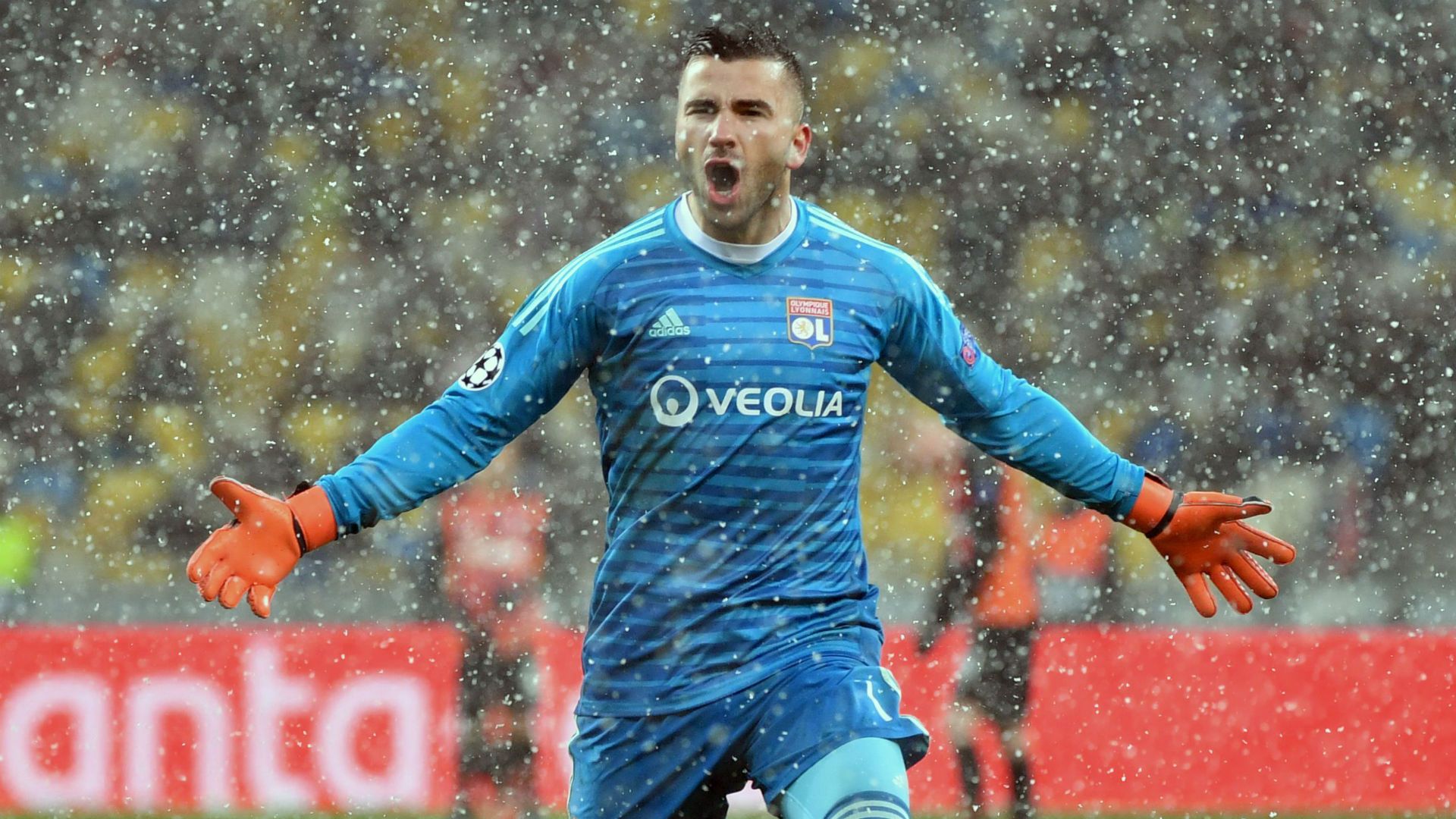 Anthony Lopes Shakhyat Lyon Champions League 12122018