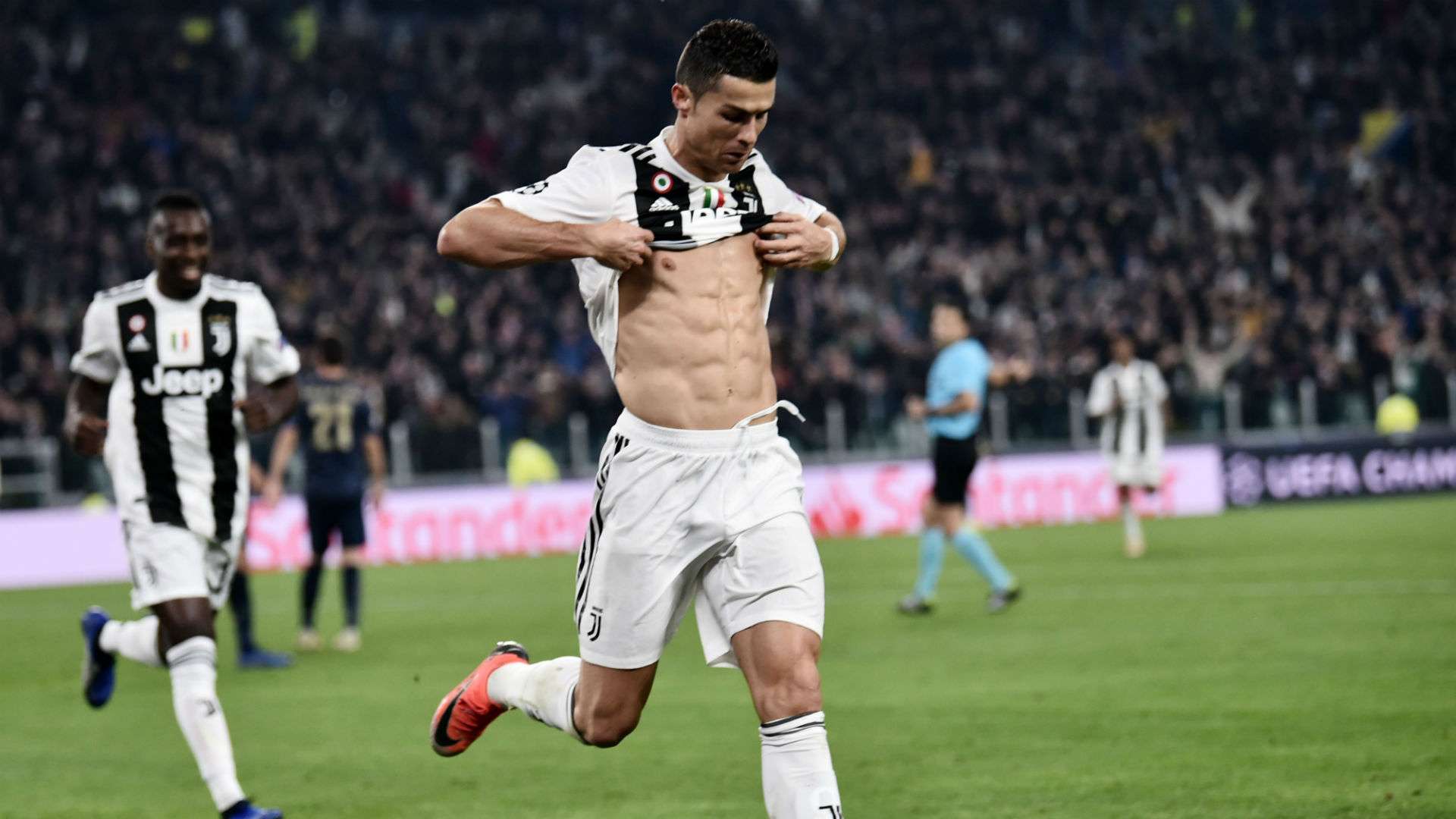 Cristiano Ronaldo Juventus Turin Champios League 07112018