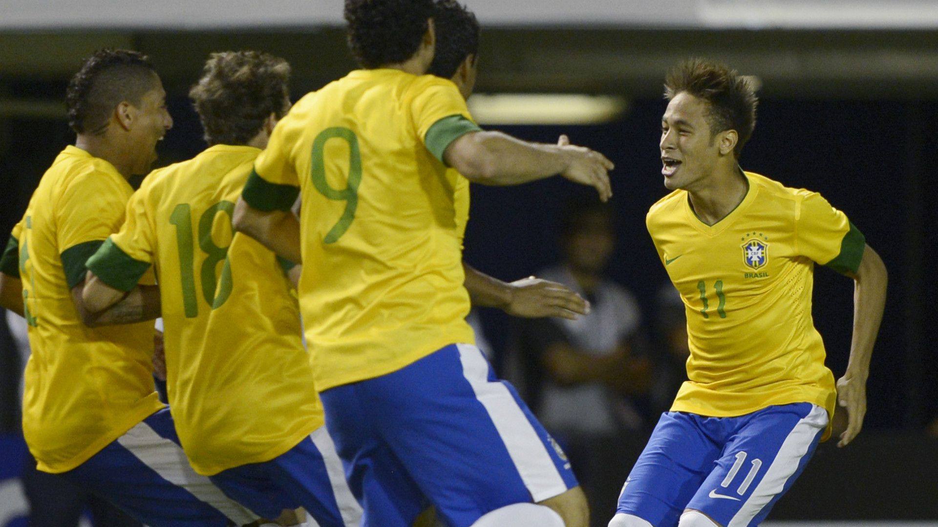 NEYMAR BRAZIL 22112012