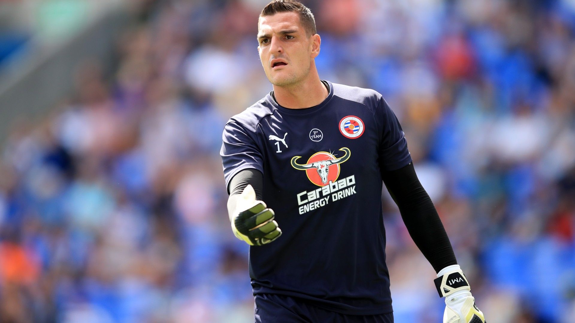 Vito Mannone reading