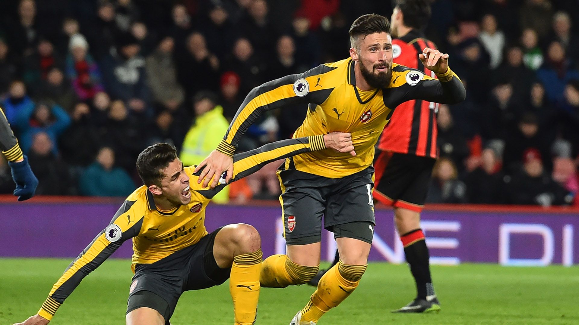 Olivier Giroud Gabriel Paulista Arsenal Premier League