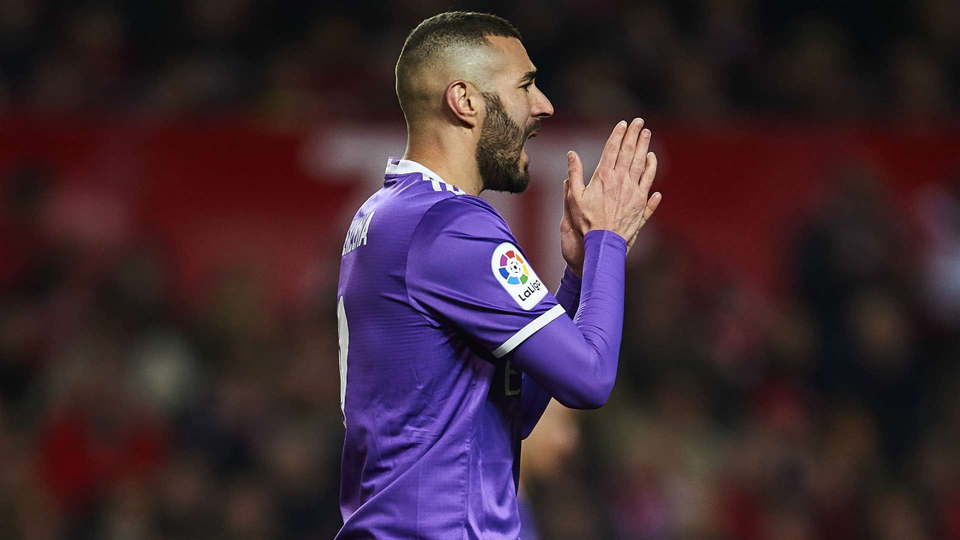 Karim Benzema Sevilla Real Madrid La Liga 15012017