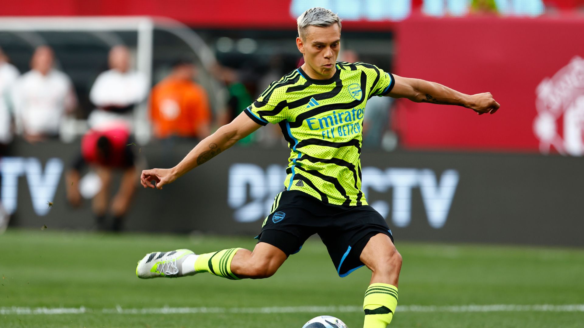 Leandro Trossard Arsenal 2023 Manchester United friendly