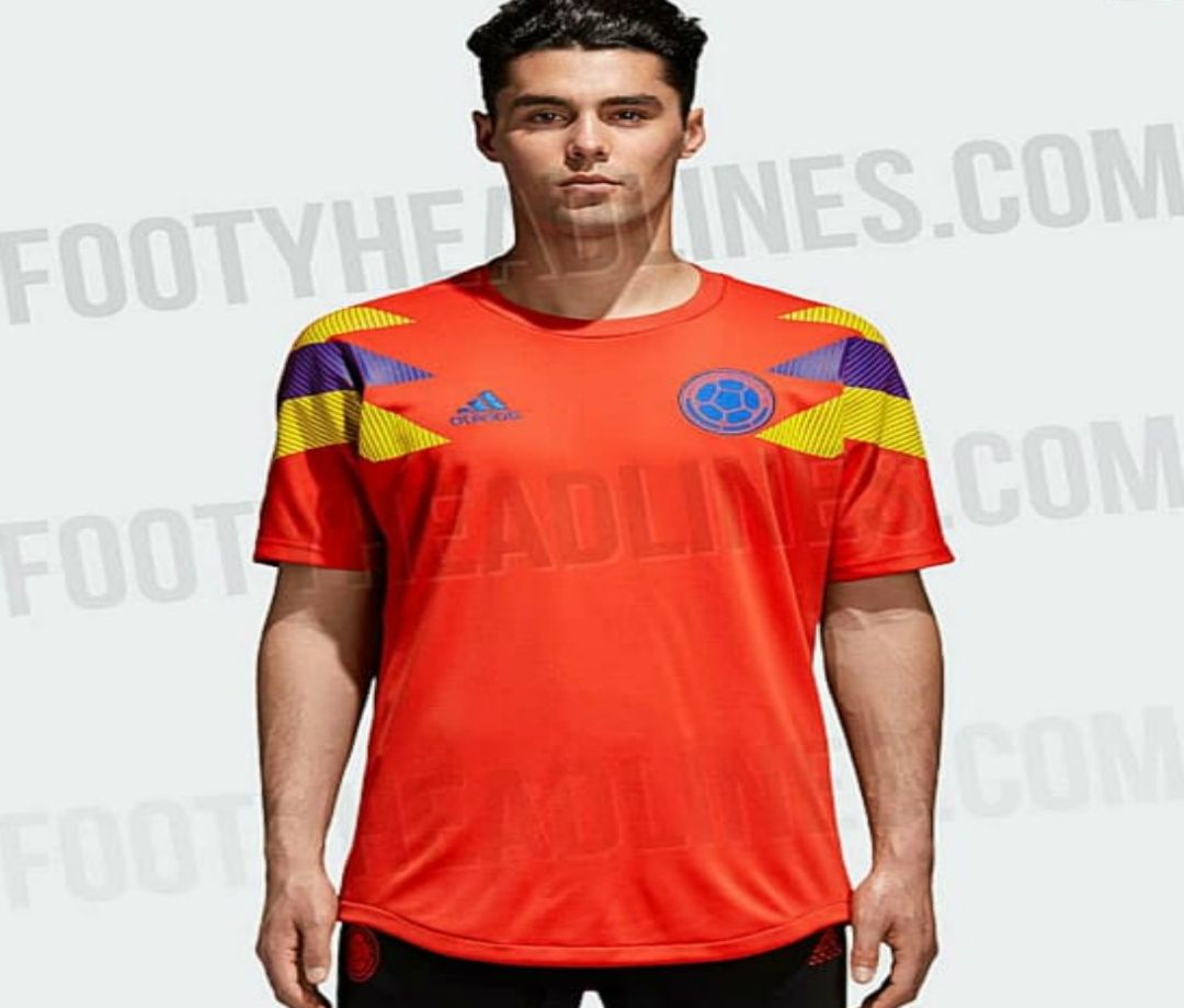 Colombia possible third kit