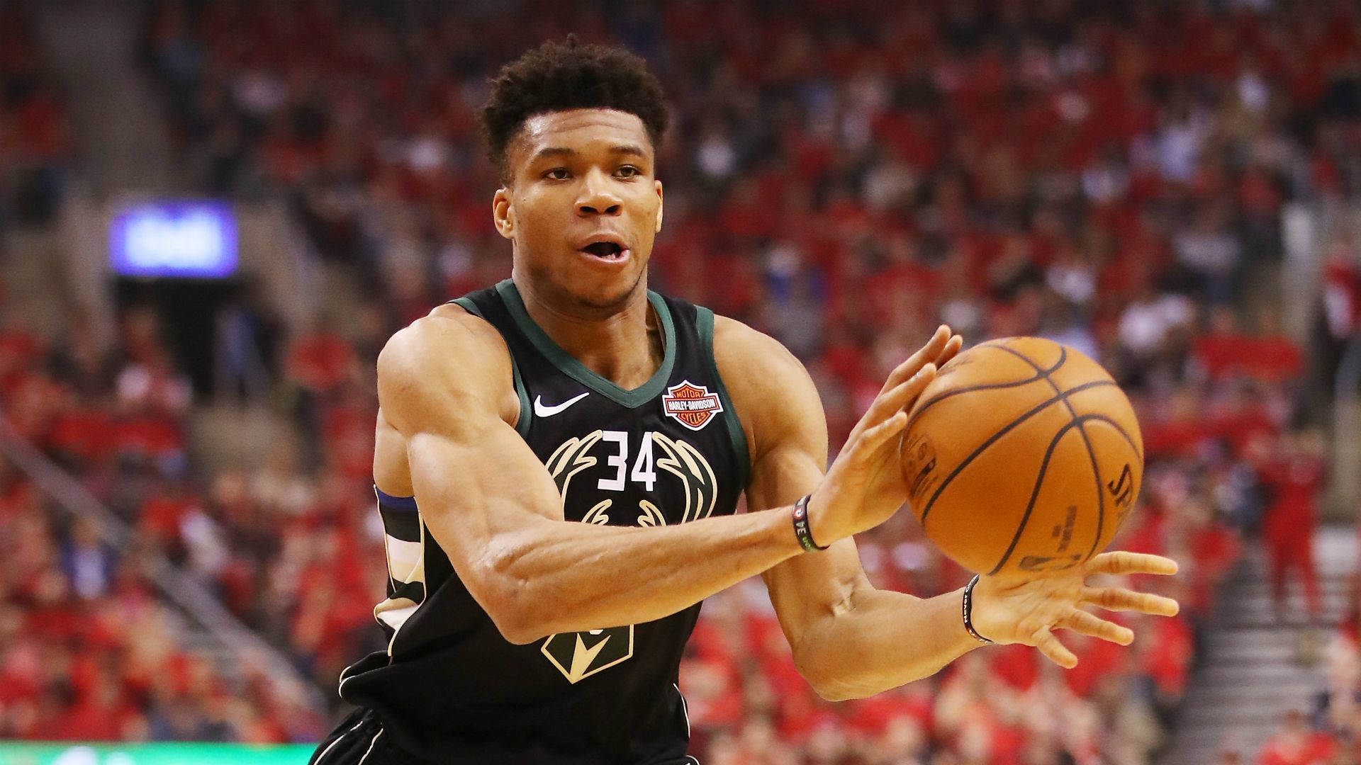 Giannis Antetokounmpo Milwaukee Bucks