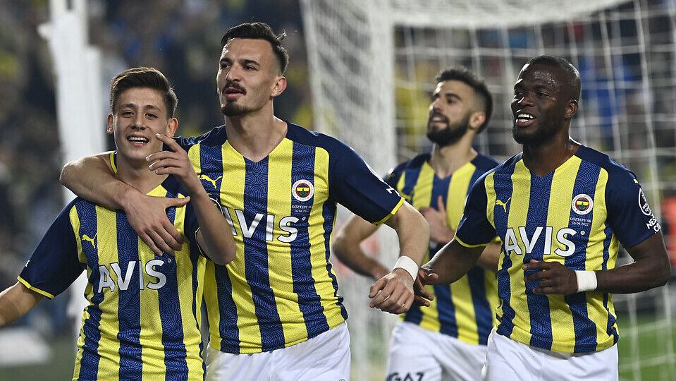 Arda Guler Fenerbahce Goal Celebration vs. Goztepe 04/16/22
