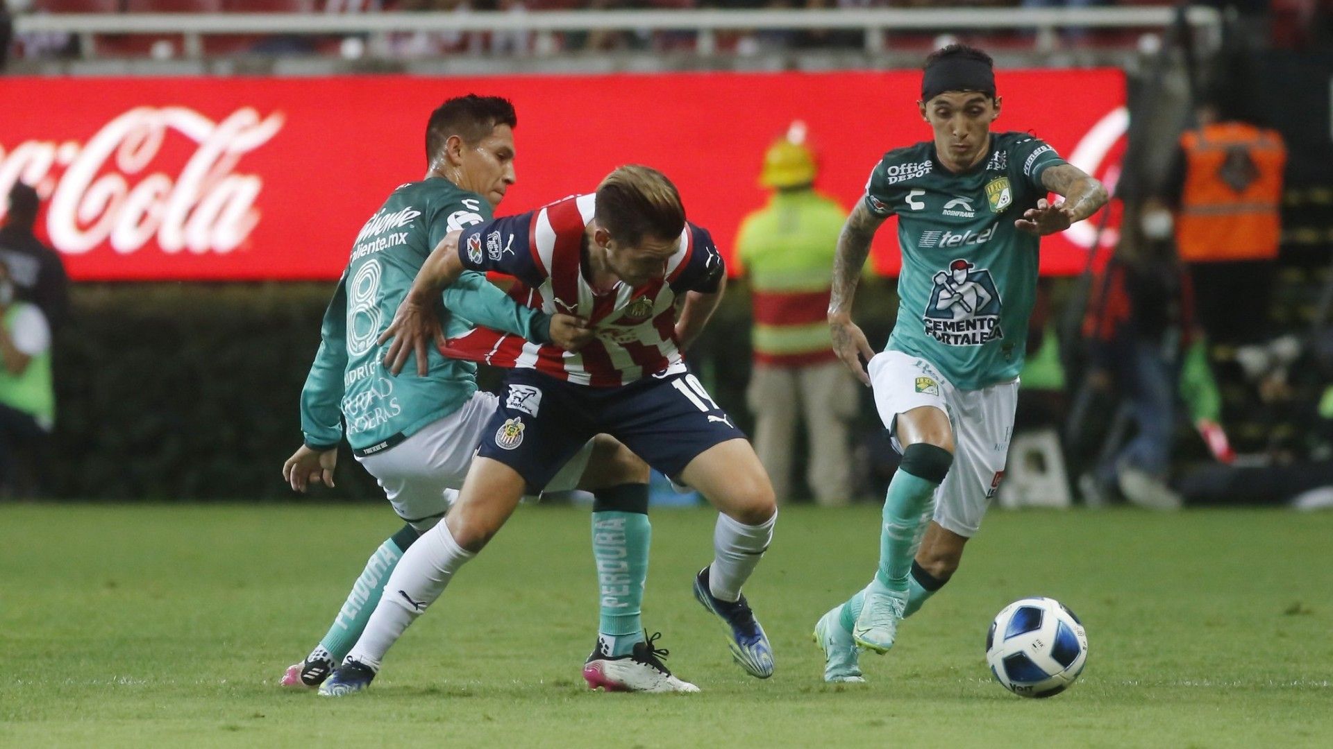 Jesús Angulo Chivas vs León Apertura 2021