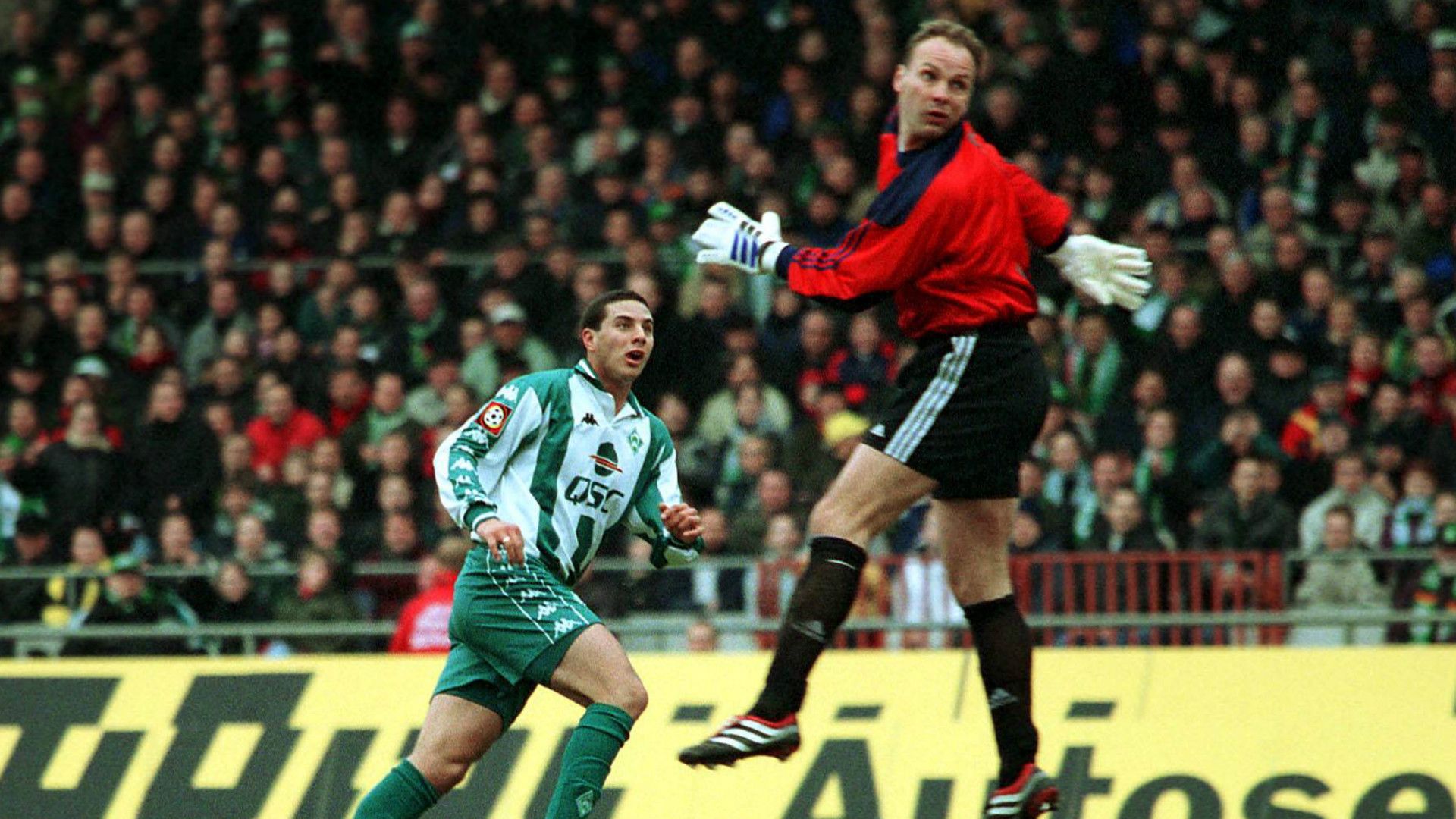 Claudio Pizarro Werder Bremen Bundesliga 17022001