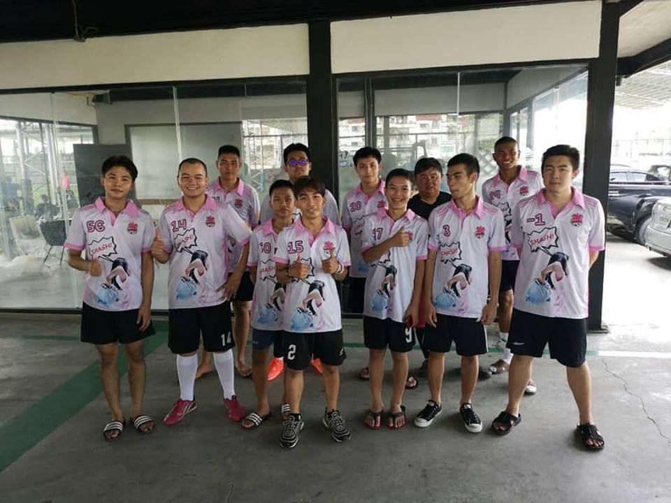 The Duck Family Fc + nOomnim FC