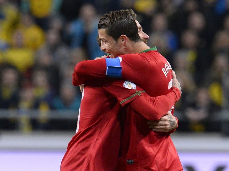 Raul Meireles  Cristiano Ronaldo Sweden vs Portugal FIFA 2014 World Cup playoff 11192013