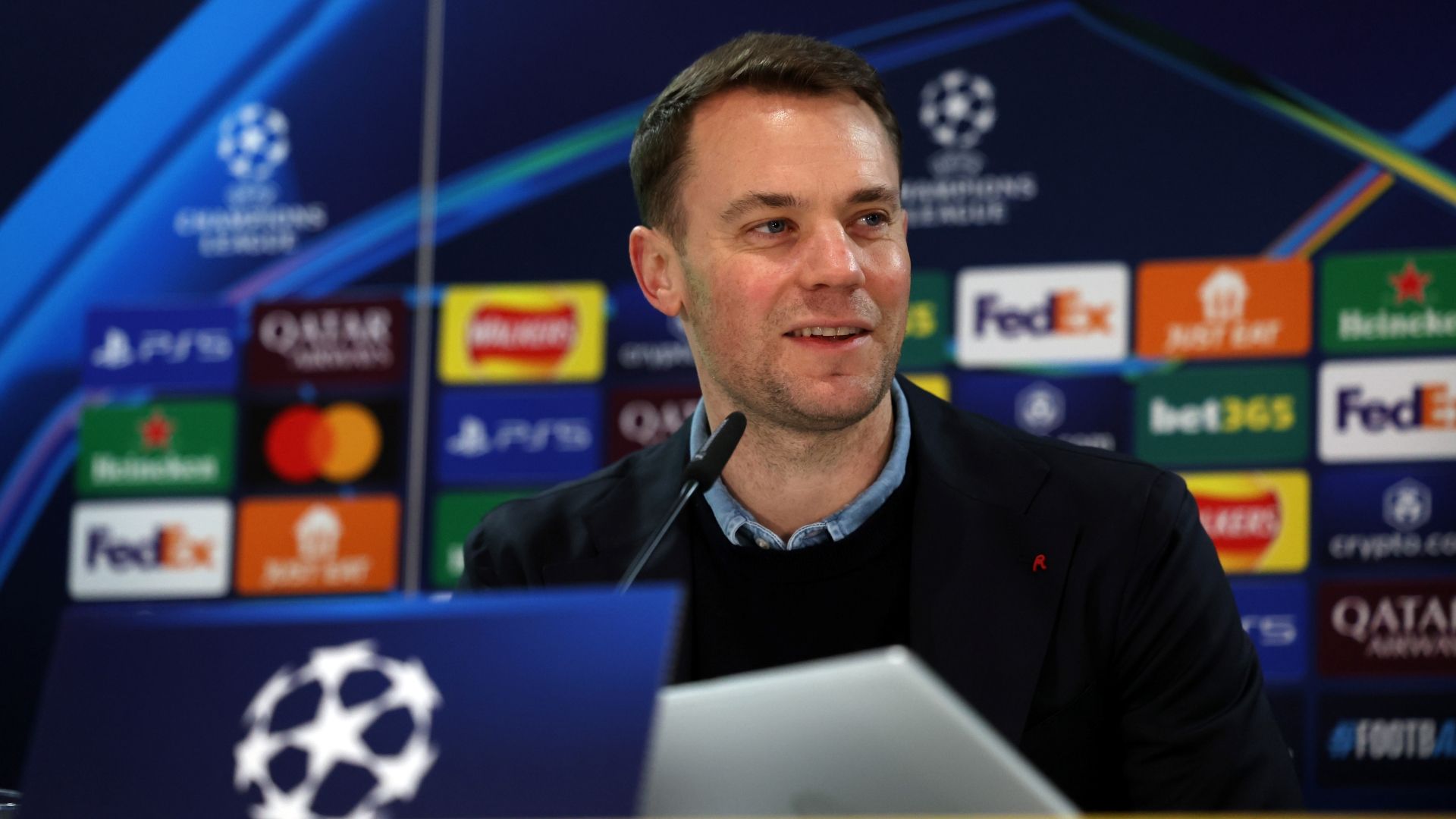 Manuel Neuer Bayern 02112025