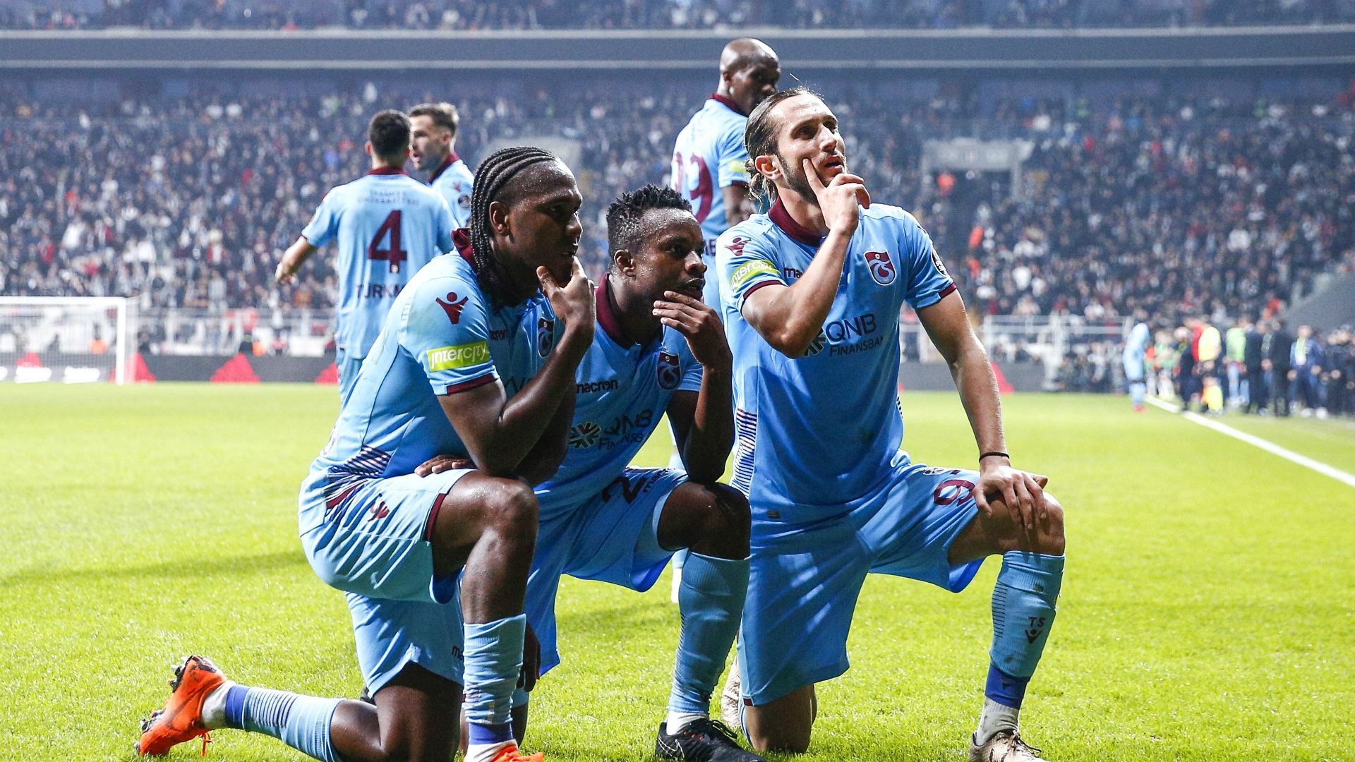 Hugo Rodallega Ogenyi Onazi Yusuf Yazici Trabzonspor goal celebration vs Besiktas 12162018