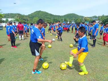 ช้าง โมบาย ฟุตบอล คลินิก ปีที่ 11