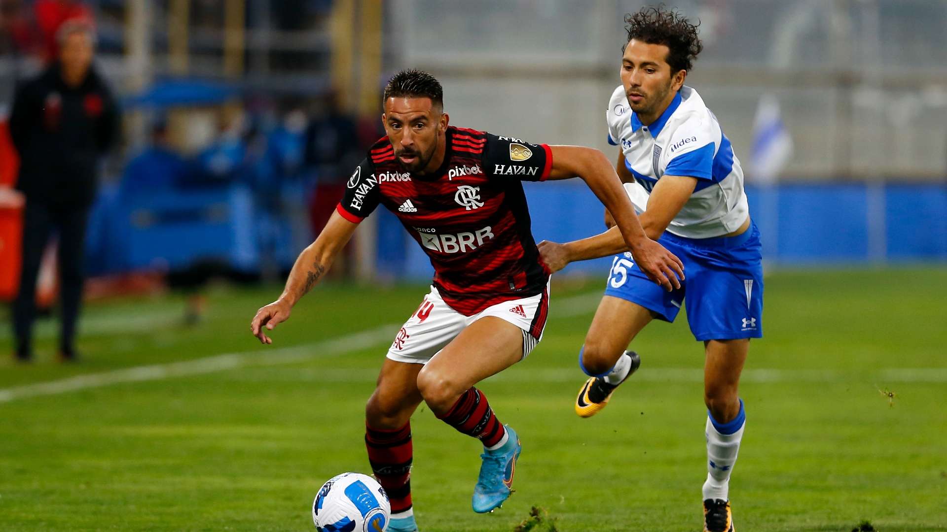 Mauricio Isla Flamengo Universidad Católica