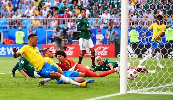 Neymar scores vs MEX
