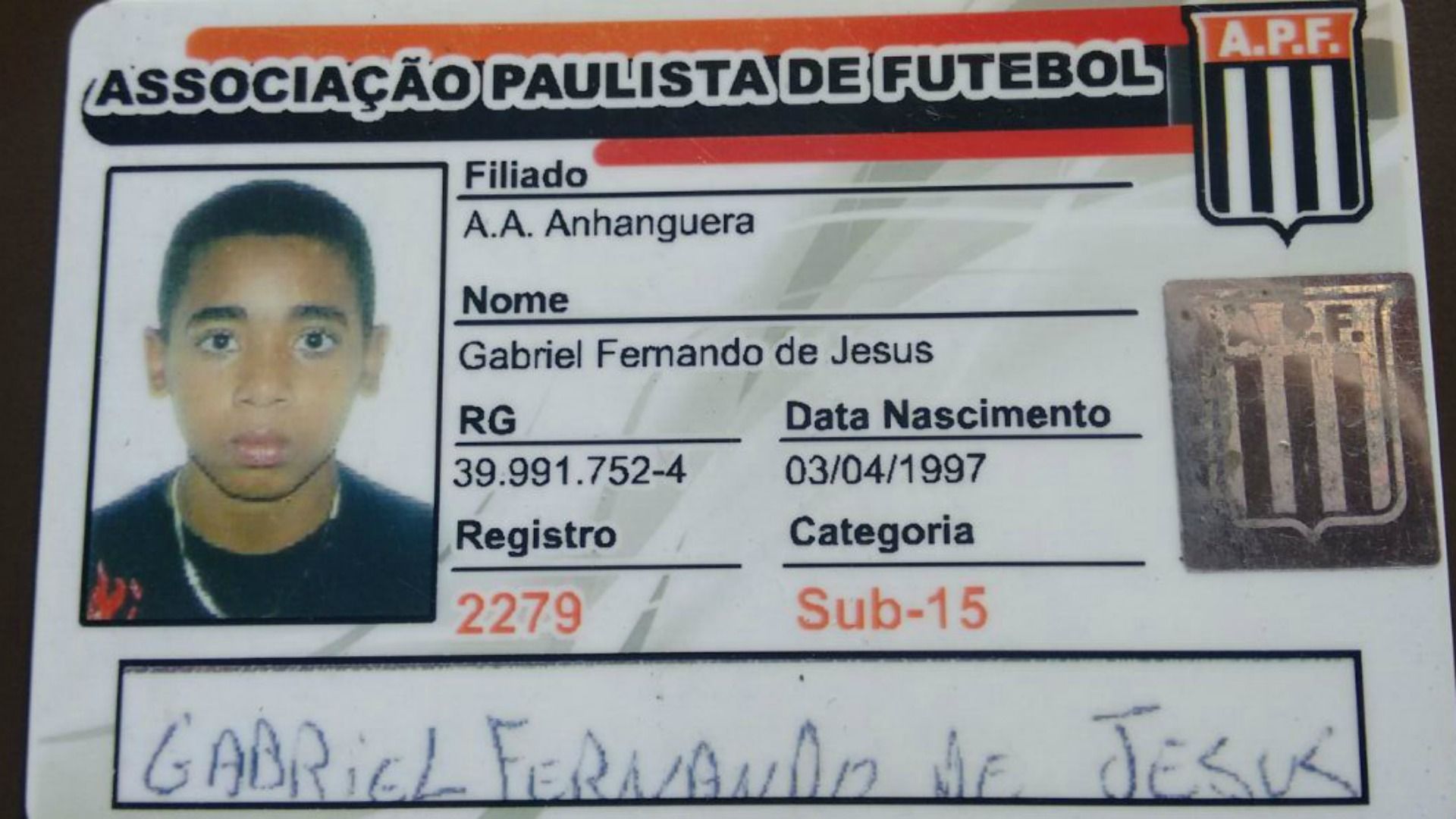 gabriel jesus infância carteirinha anhanguera