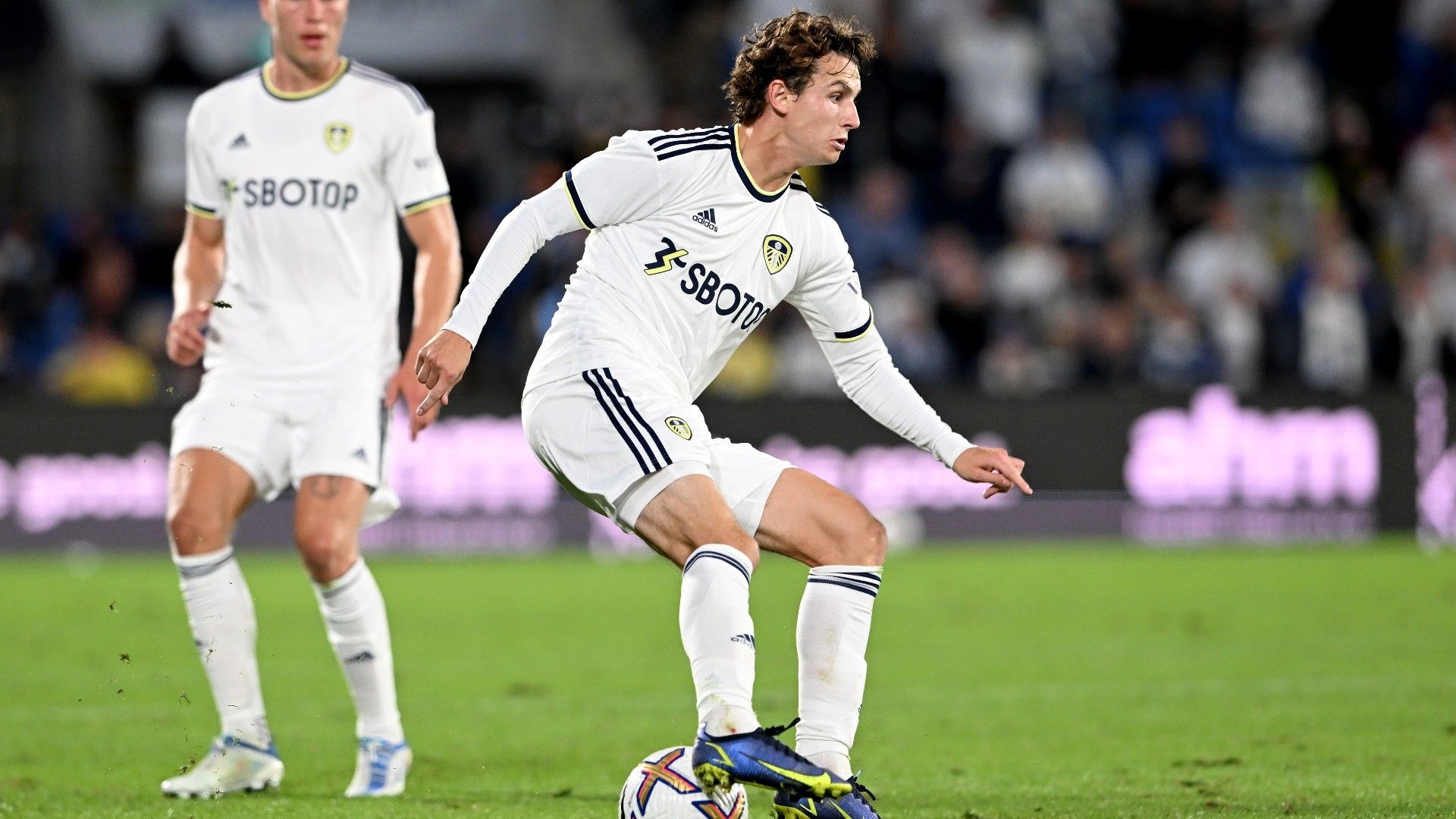 Brenden Aaronson Leeds United 2022-23