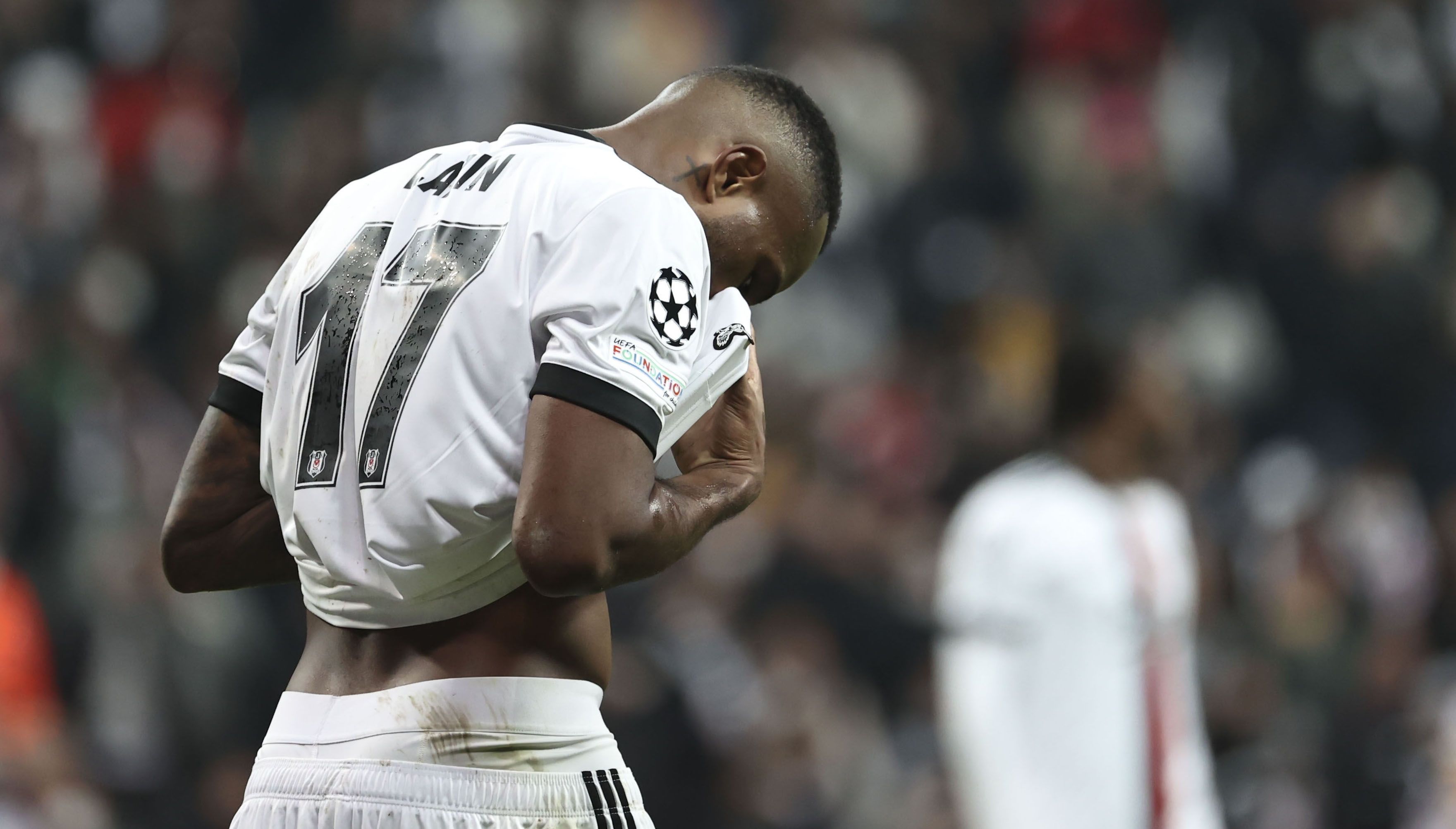 Cyle Larin Frustration Besiktas vs. Ajax 11/24/21