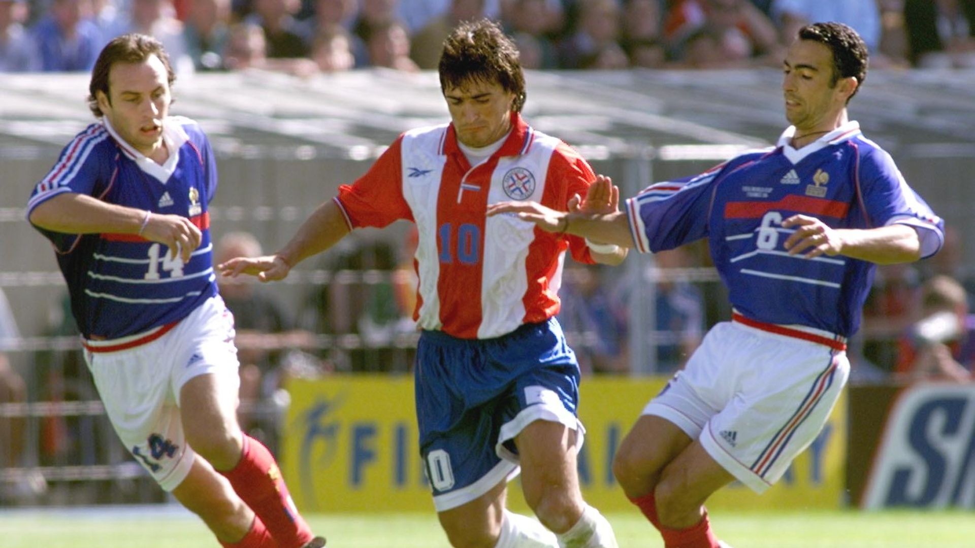 Roberto Acuna France Paraguay World Cup 1998